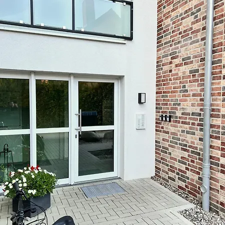 Appartamento Kleine Auszeit -- Inklusive Parkplatz & Wifi, Geschirrspueler, Waschmaschine & Terrasse Mit Strandkorb -- Perfekt Fuer Urlaub & Business *