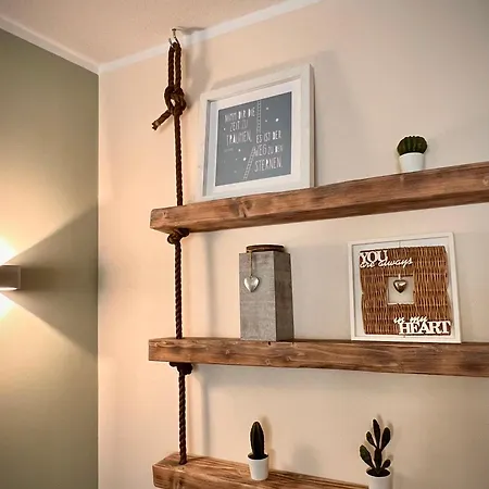 Kleine Auszeit -- Inklusive Parkplatz & Wifi, Geschirrspueler, Waschmaschine & Terrasse Mit Strandkorb -- Perfekt Fuer Urlaub & Business