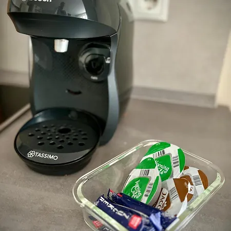 Lägenhet Kleine Auszeit -- Inklusive Parkplatz & Wifi, Geschirrspueler, Waschmaschine & Terrasse Mit Strandkorb -- Perfekt Fuer Urlaub & Business *