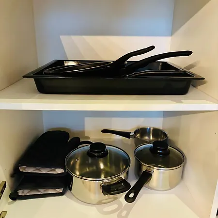 Kleine Auszeit -- Inklusive Parkplatz & Wifi, Geschirrspueler, Waschmaschine & Terrasse Mit Strandkorb -- Perfekt Fuer Urlaub & Business Scharbeutz